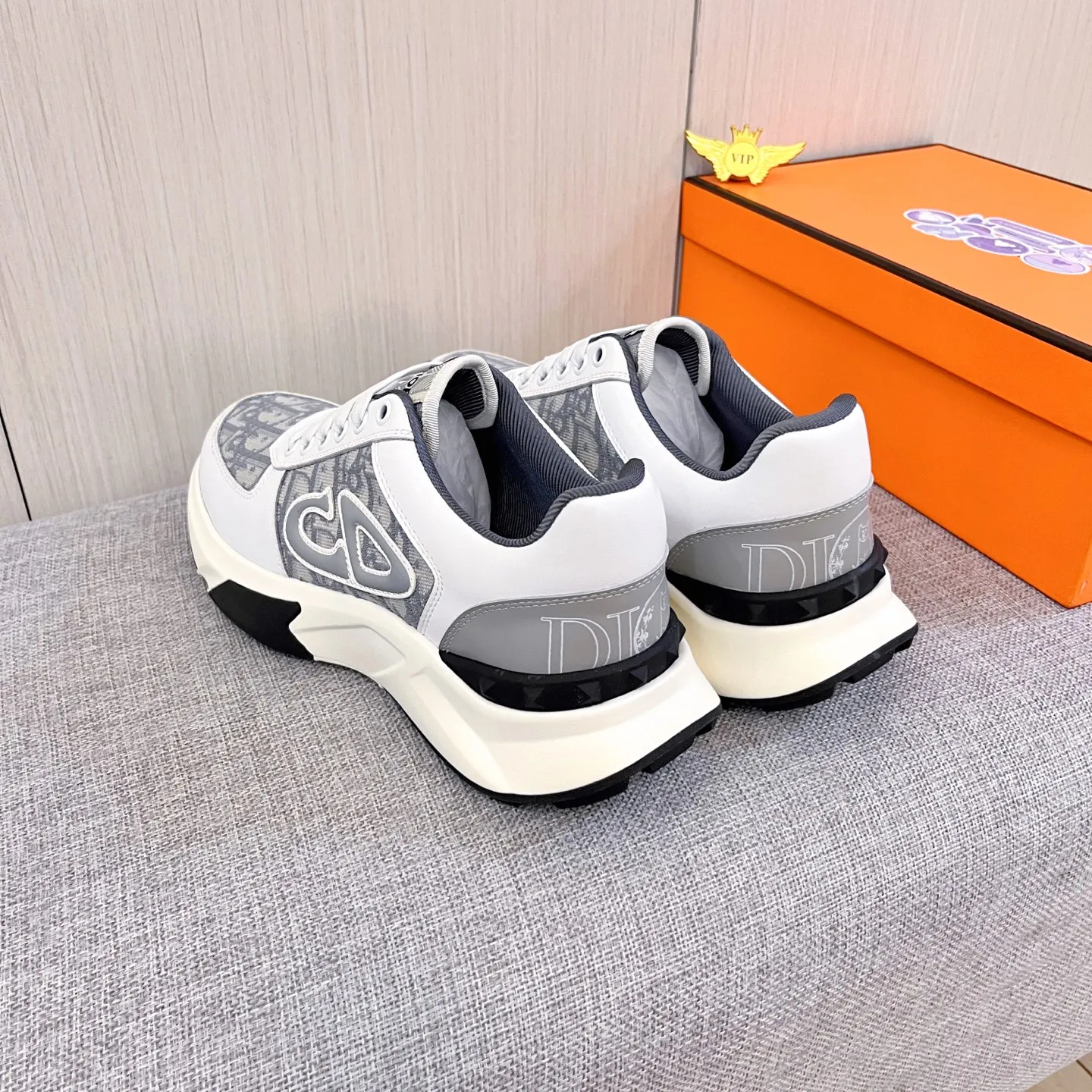 Men's Men's Shoes Men's Shoes💰 460 Men's Men's Shoes💰[Dior]🔥Men's high-end brand of shoes official website 1:1 latest masterpiece: the upper is made of Italian imported first-layer cowhide with a comfortable and breathable lining➕original non-slip and wear-resistant outsole🔥, making walking more convenient and comfortable! An exclusive new model, a stunning work, a beautiful 1:1 replica [color] compared to the official quality! Create a fashionable personality to set off your uniqueness! A must-have for trendy men! Classic🔥Size: 38-44 Color: 🔥Multiple colors available🔥